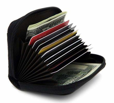 Best Small: Zhoma RFID Blocking Leather Credit Card Holder